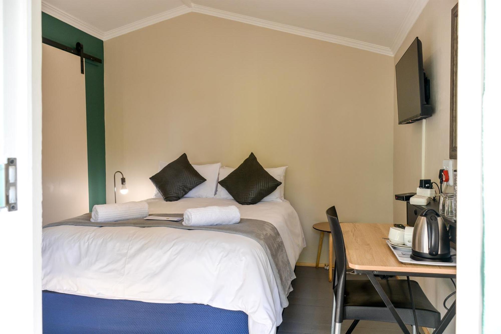 Biggy Best Boutique Hotel & Self Catering Cottages 호윅 외부 사진