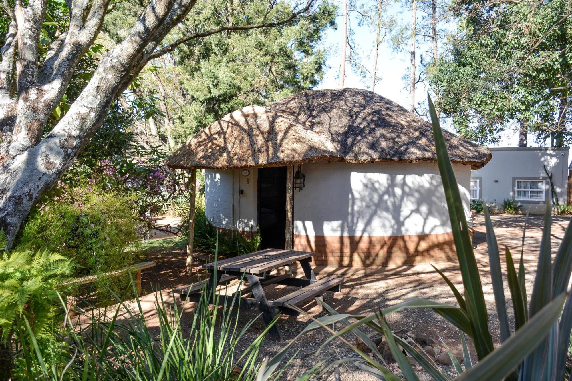 Biggy Best Boutique Hotel & Self Catering Cottages 호윅 외부 사진