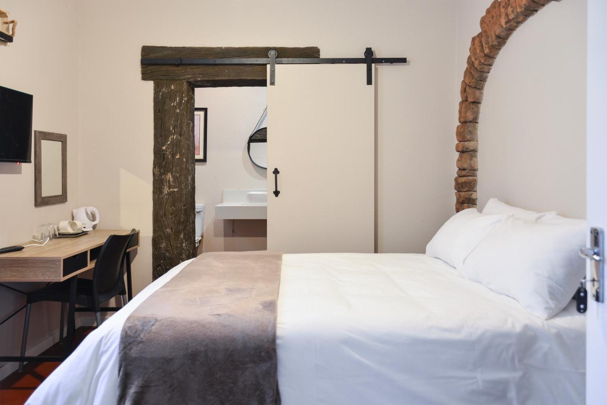 Biggy Best Boutique Hotel & Self Catering Cottages 호윅 외부 사진