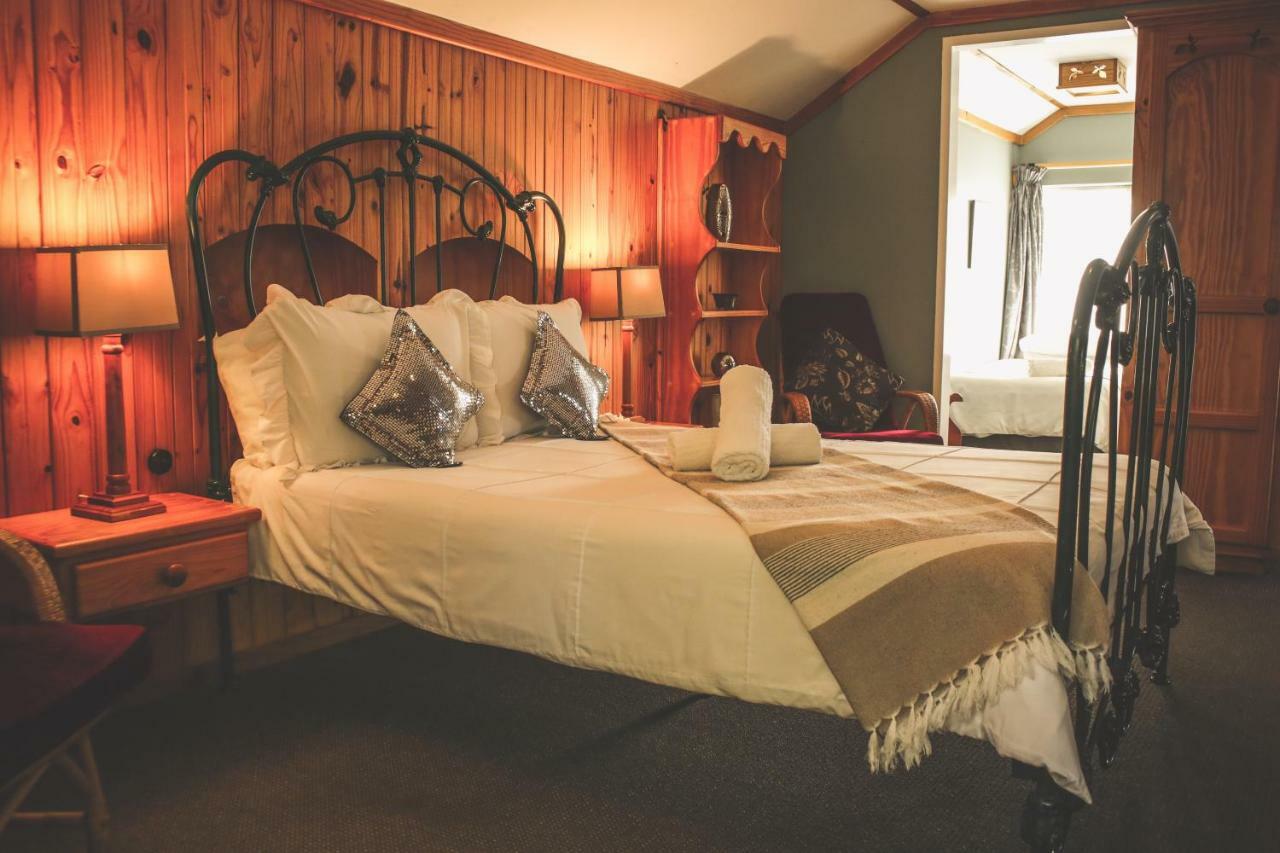 Biggy Best Boutique Hotel & Self Catering Cottages 호윅 외부 사진